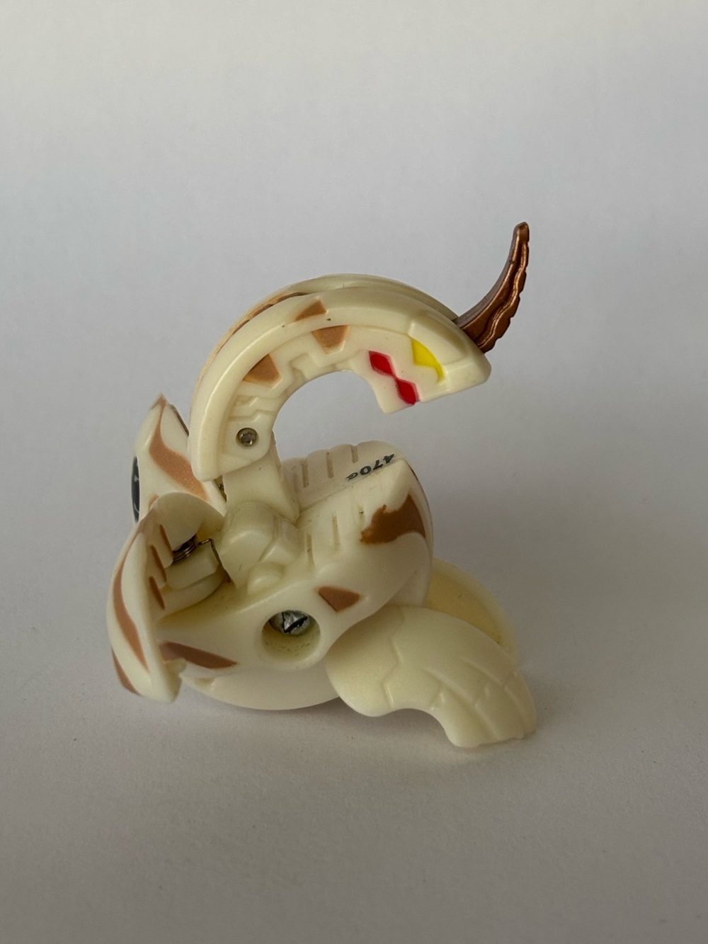 Bakugan Dragonoid B1 White Pearl Subterra 470G Original with Light-Burst Card